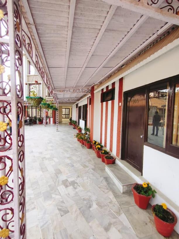 Deep Hotel Mussoorie Exterior photo